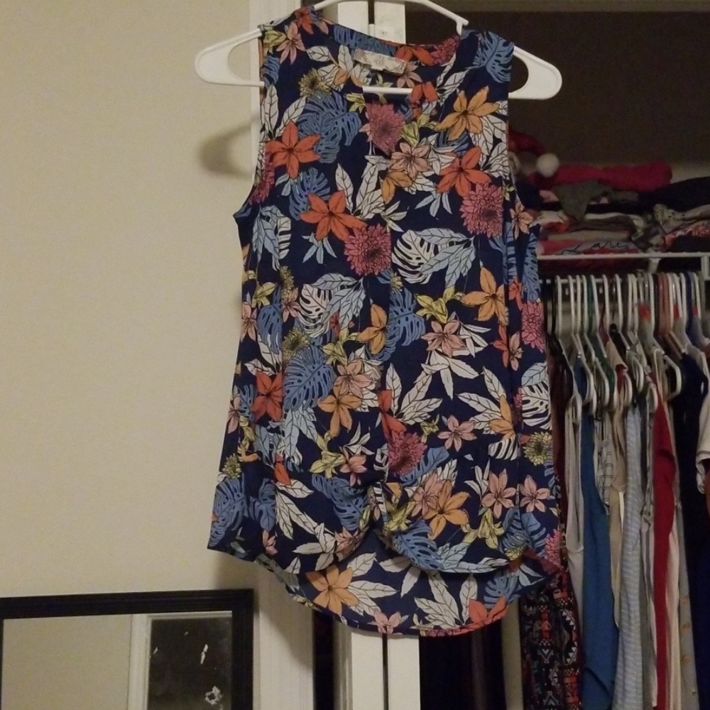 Sleeveless top